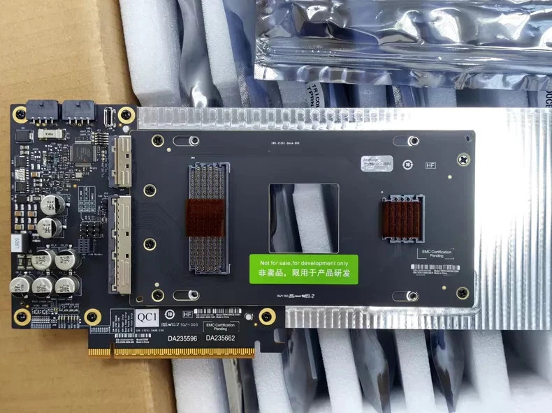 PCIe-переходник для Nvidia B200 с интерфейсом SXM6